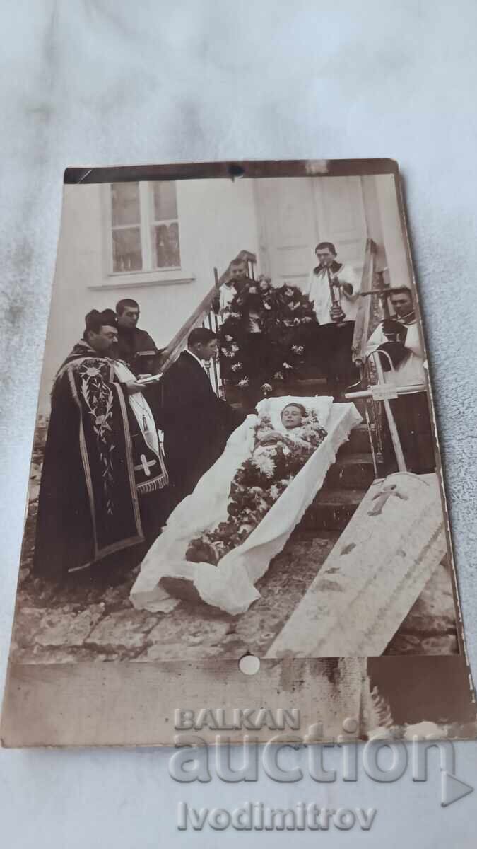 Fotografie Ceremonie Funerară