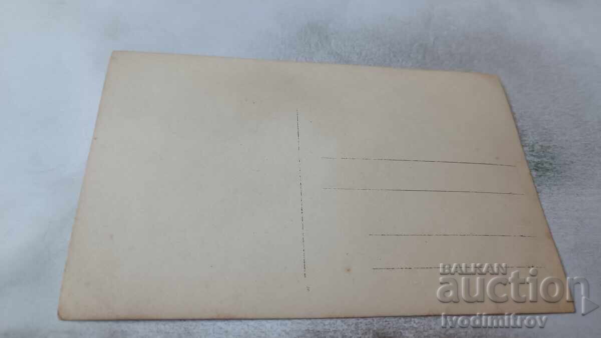 Φωτογραφία Άνδρες γυναίκες παιδιά και πνευματικό πρόσωπο σε ορμητικό ρέμα με τιμή 2.35 BGN | € 1.20