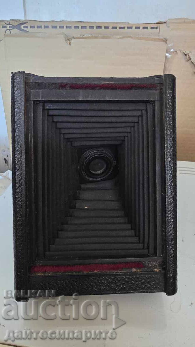 Παλιό φωτογραφική μηχανή, χρειάζεται επισκευή με τιμή 150.00 BGN | € 76.69 Παλιό φωτογραφική μηχανή, χρειάζεται επισκευή με τιμή 150.00 BGN | € 76.69