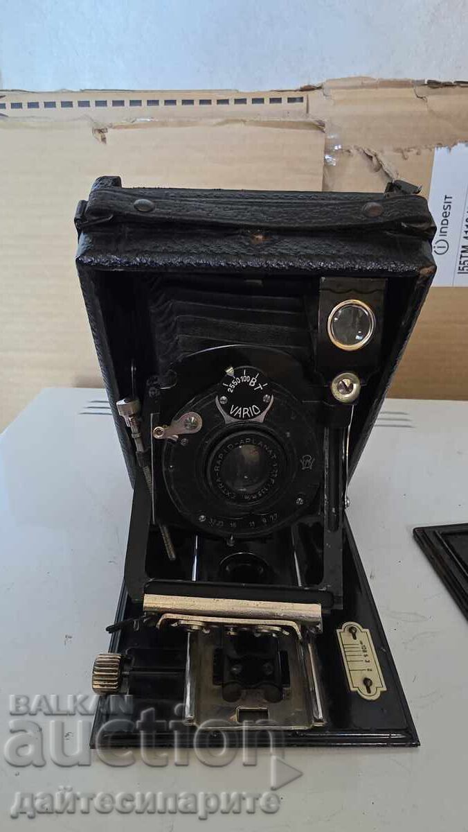 Παλιό φωτογραφική μηχανή, χρειάζεται επισκευή Παλιό φωτογραφική μηχανή, χρειάζεται επισκευή