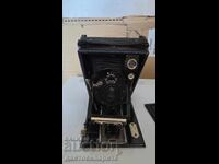 Aparat foto vechi, necesită reparație