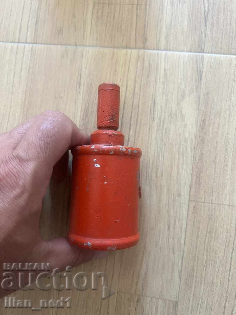 Граната 1 с цена 50.00 лв. | € 25.56 Граната 1 с цена 50.00 лв. | € 25.56