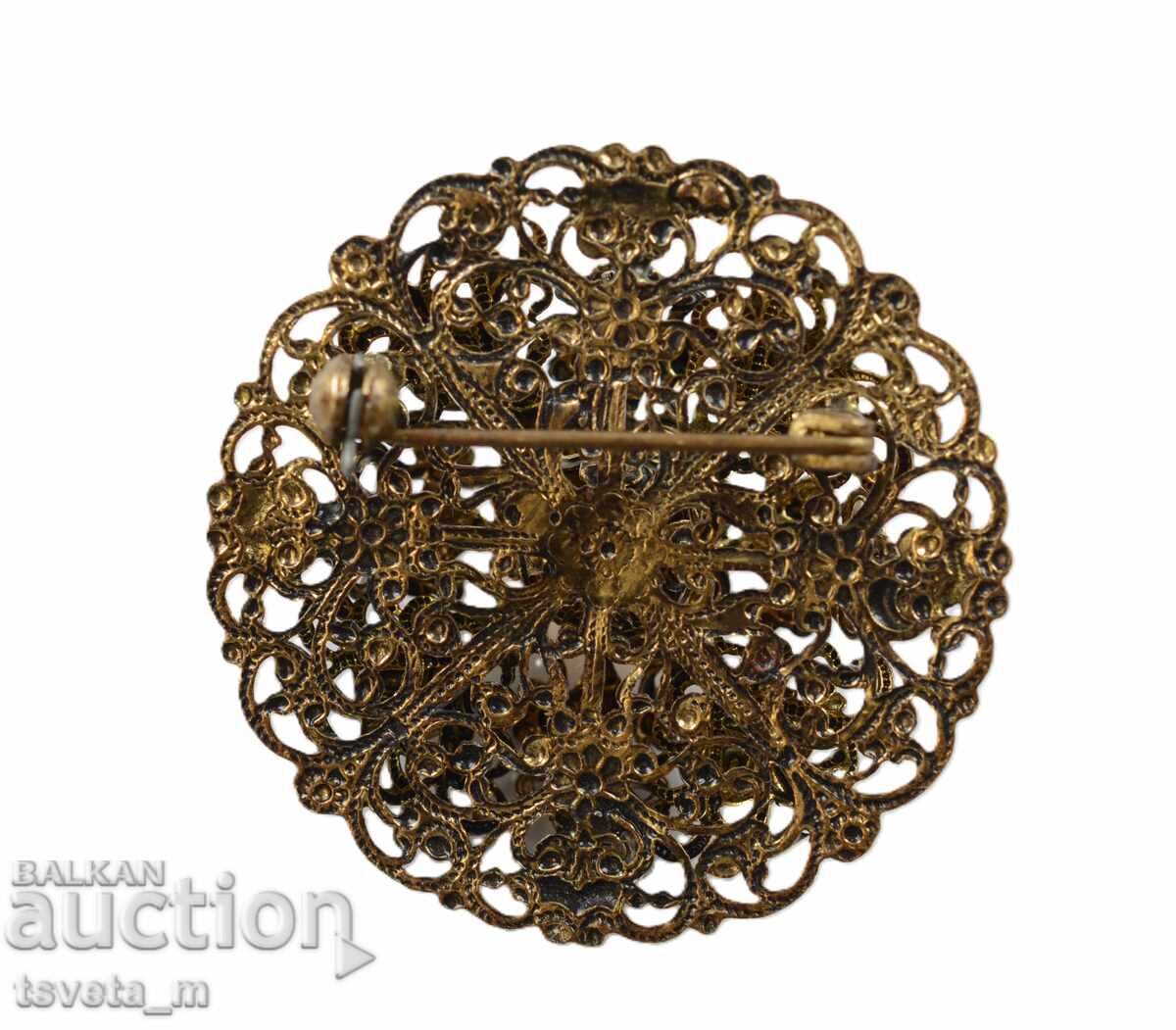 Αρχαία δαντελένια μπρούτζινη καρφίτσα με τιμή 18.00 BGN | € 9.20