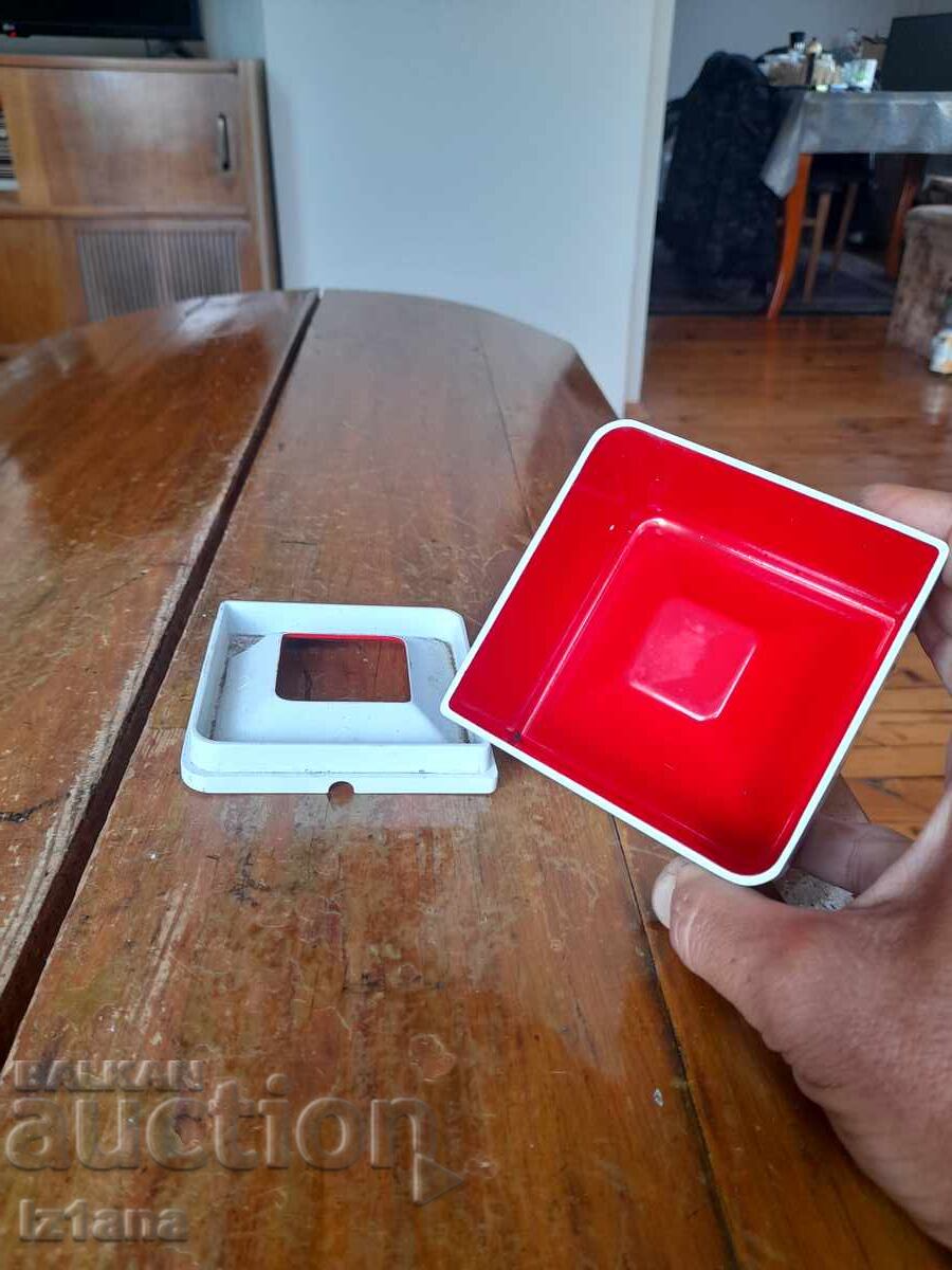 scrumieră veche Marlboro - 6