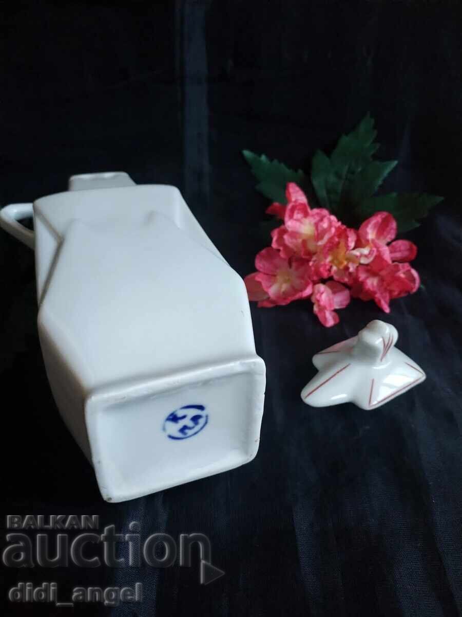 Auction  Vinegar Cruet