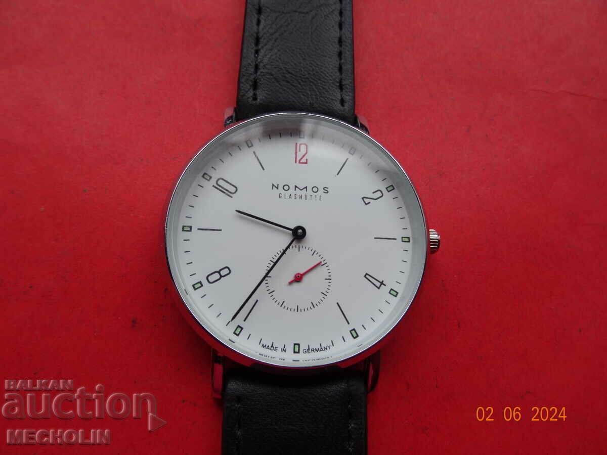 GLASSETTE NOMOS 3 cu preț 50.00 BGN | € 25.56 GLASSETTE NOMOS 3 cu preț 50.00 BGN | € 25.56