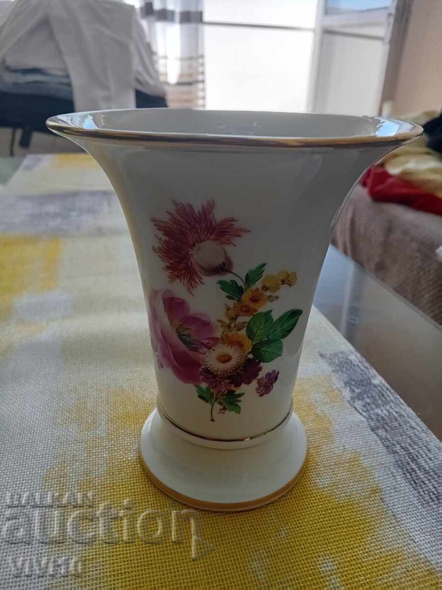Αρχαίο Βάζο Meissen, Επιχρύσωση με τιμή 320.00 BGN | € 163.61