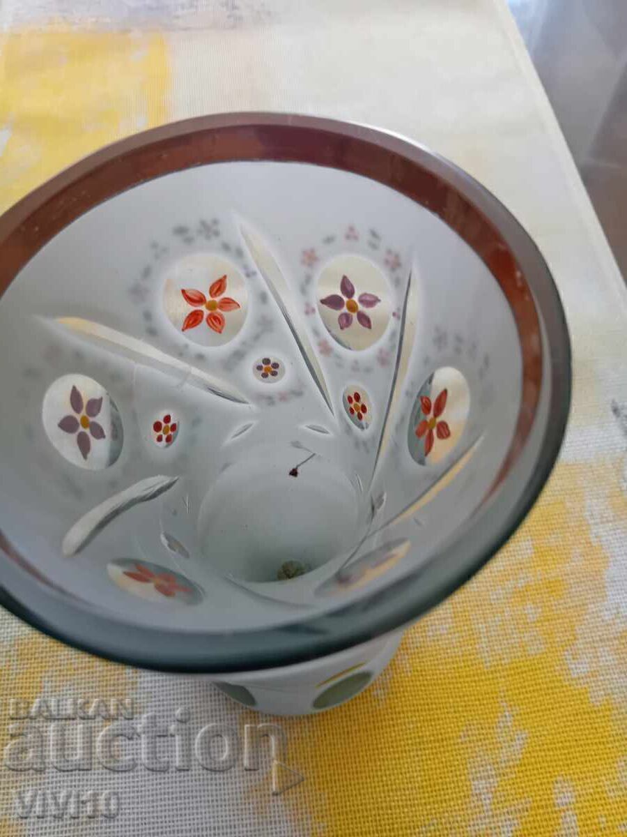Vază de cristal Biedermeier cu email cu preț € 60.00 | 117.35 BGN