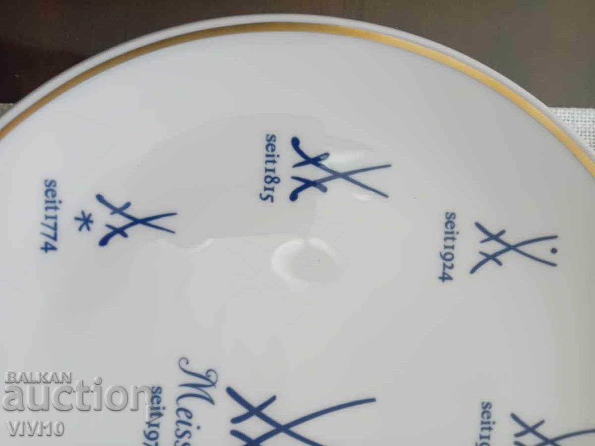 Farfurie de porțelan vechi Meissen cu preț 180.00 BGN | € 92.03