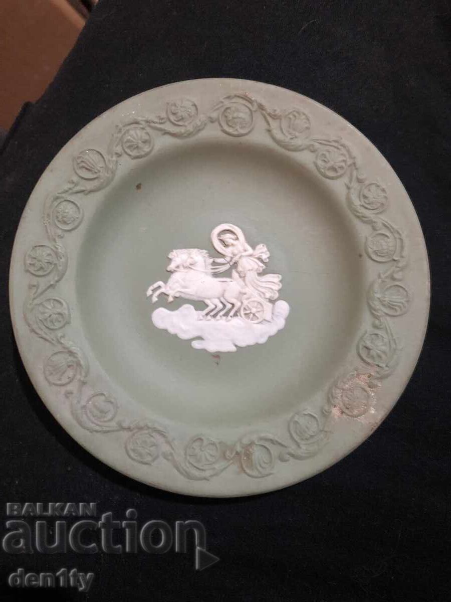 Small Wedgwood plate - 5