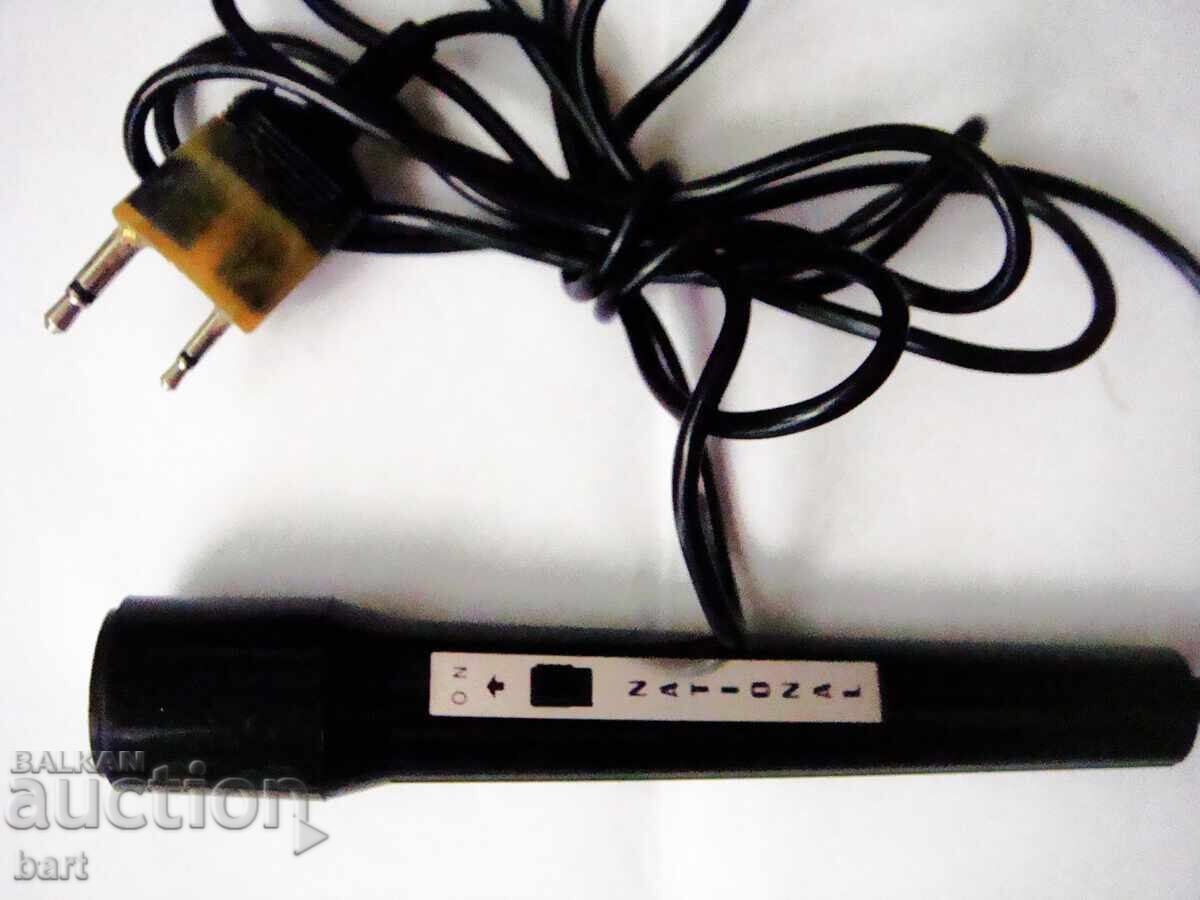 Ρετρό μικρόφωνο "National" Ρετρό μικρόφωνο "National"