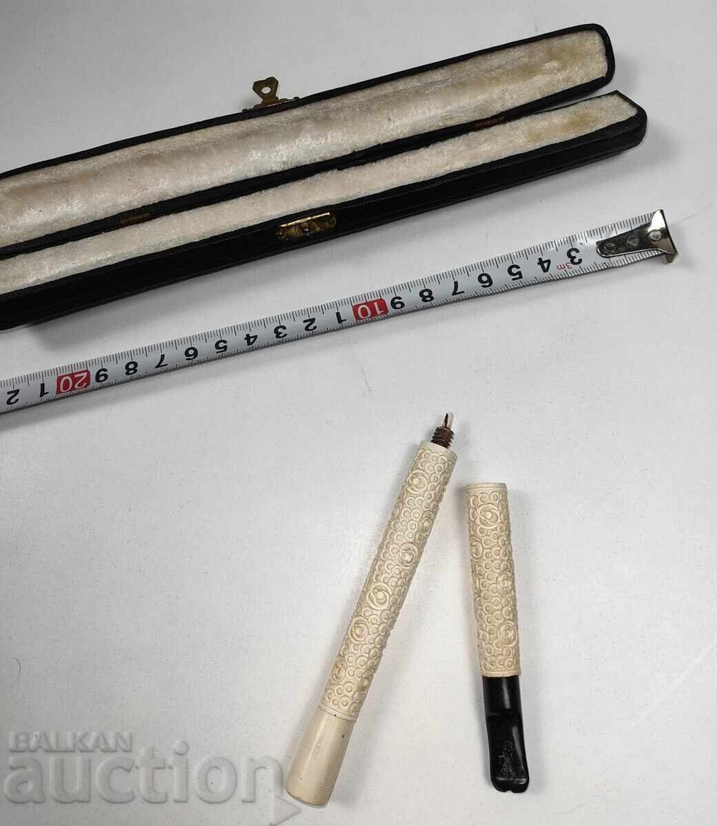 Delivery of LUXURIOUS 100-YEAR-OLD LADIES' CIGARETTE WITH PERFECT BOX Delivery of LUXURIOUS 100-YEAR-OLD LADIES' CIGARETTE WITH PERFECT BOX