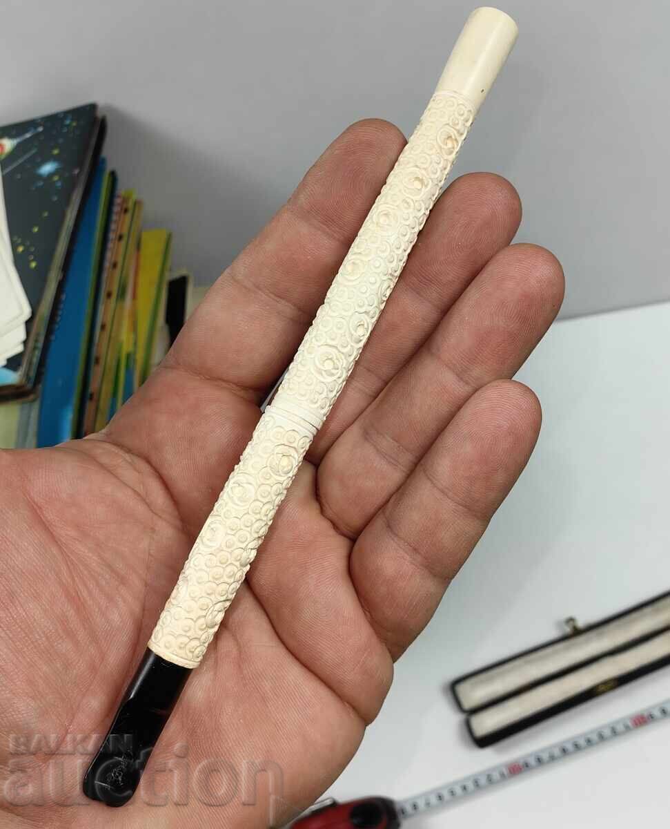 LUXURIOUS 100-YEAR-OLD LADIES' CIGARETTE WITH PERFECT BOX - 7 LUXURIOUS 100-YEAR-OLD LADIES' CIGARETTE WITH PERFECT BOX - 7