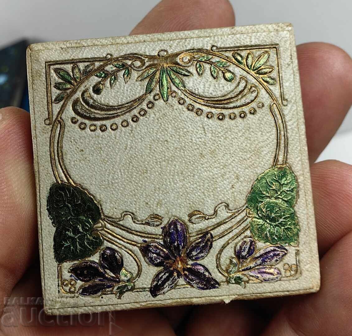 CUTIE FOARTE VECHE REGALĂ (SAU IMPERIALĂ) cu preț 30.00 BGN | € 15.34 CUTIE FOARTE VECHE REGALĂ (SAU IMPERIALĂ) cu preț 30.00 BGN | € 15.34