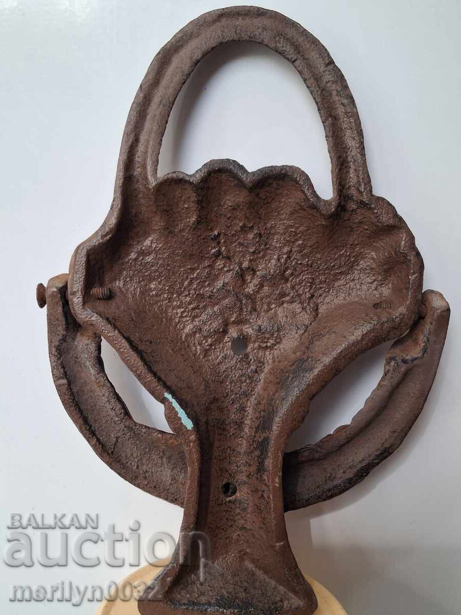 Old door knocker, embossed cast iron, WORKS - 5