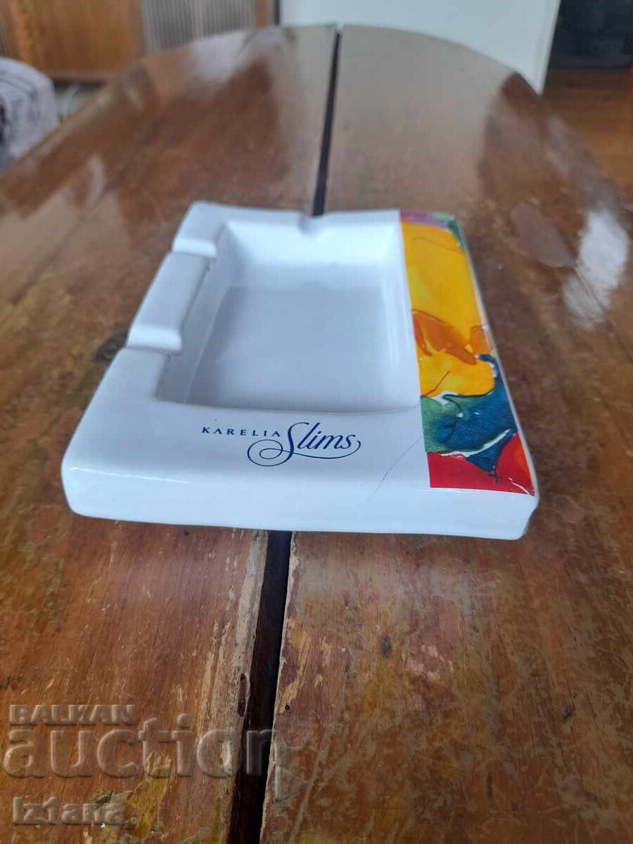 scrumieră Karelia Slims cu preț 22.00 BGN | € 11.25