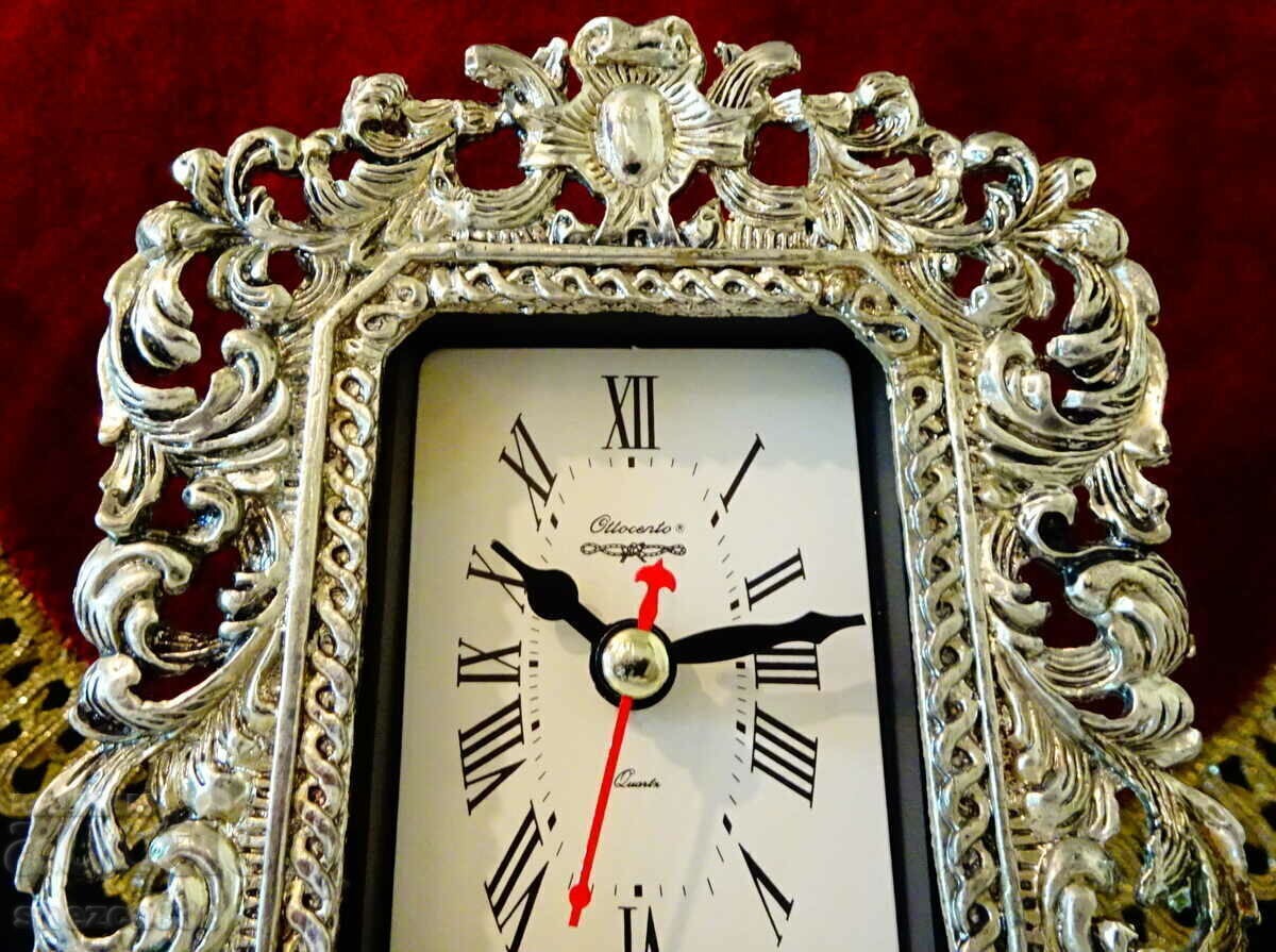 Επιτραπέζιο ρολόι Lori Argenti Ασημένιο στεφάνι. με τιμή 19.00 BGN | € 9.71