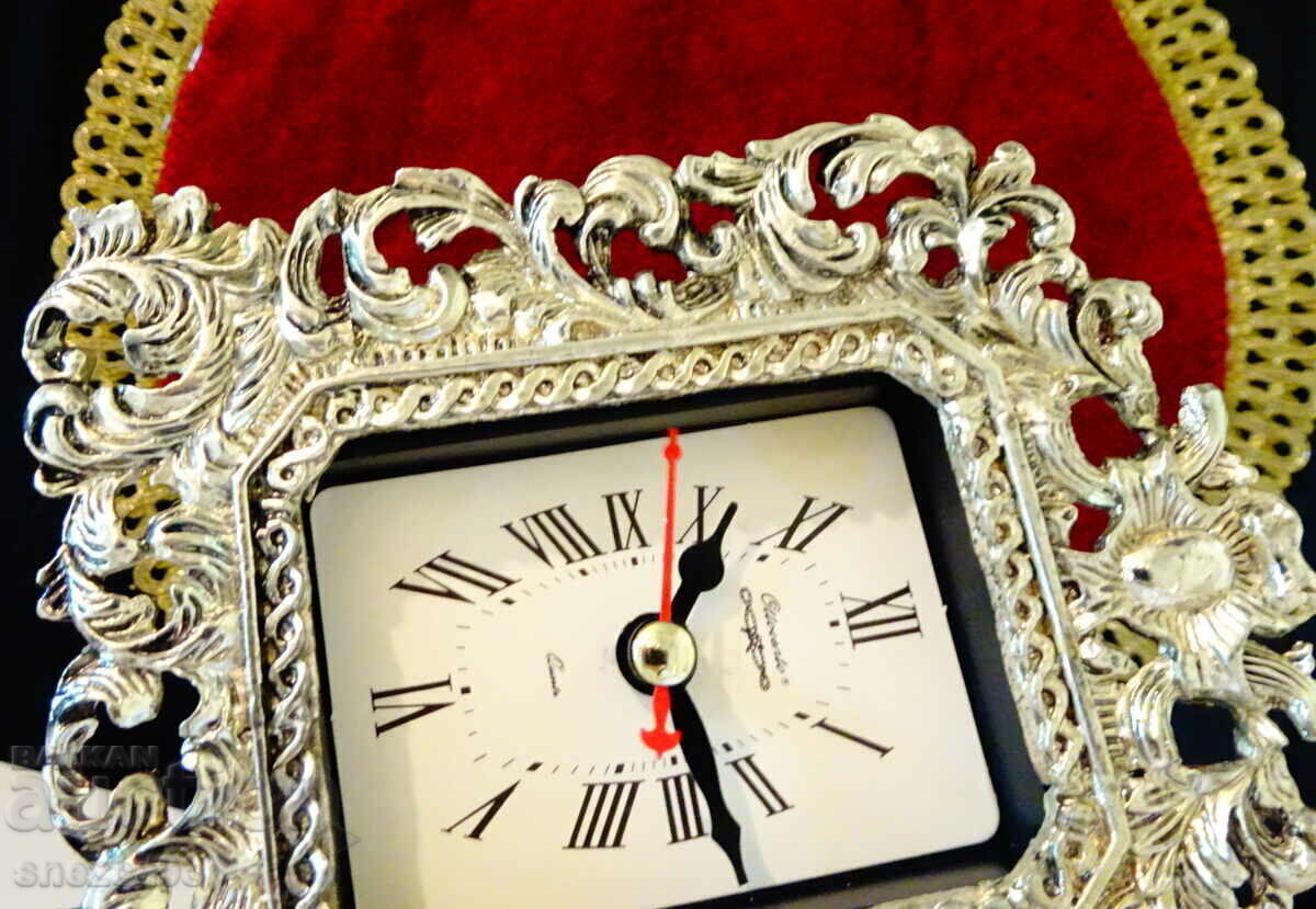 Δημοπρασία Επιτραπέζιο ρολόι Lori Argenti Ασημένιο στεφάνι.