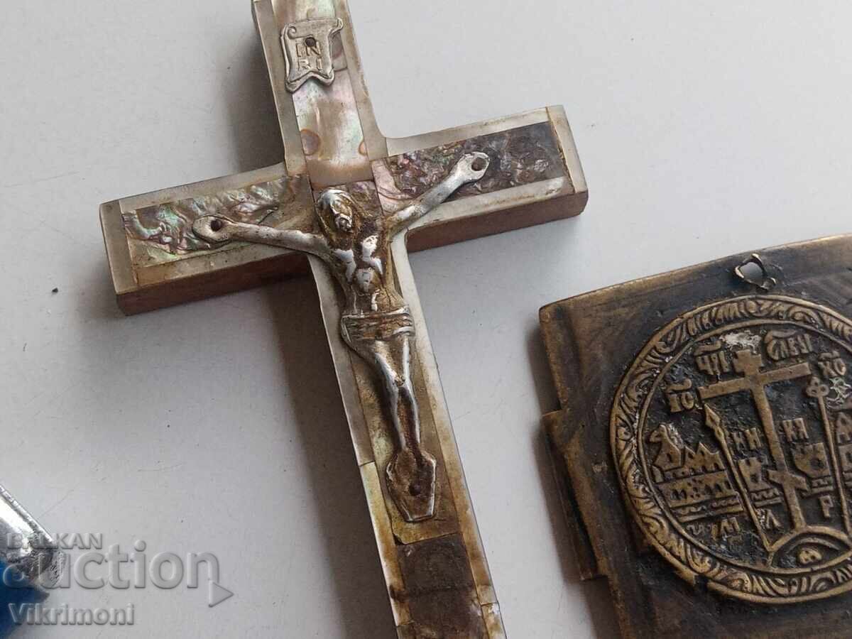 Cruce din sidef, argintată, lemn de măslin Cruce din sidef, argintată, lemn de măslin