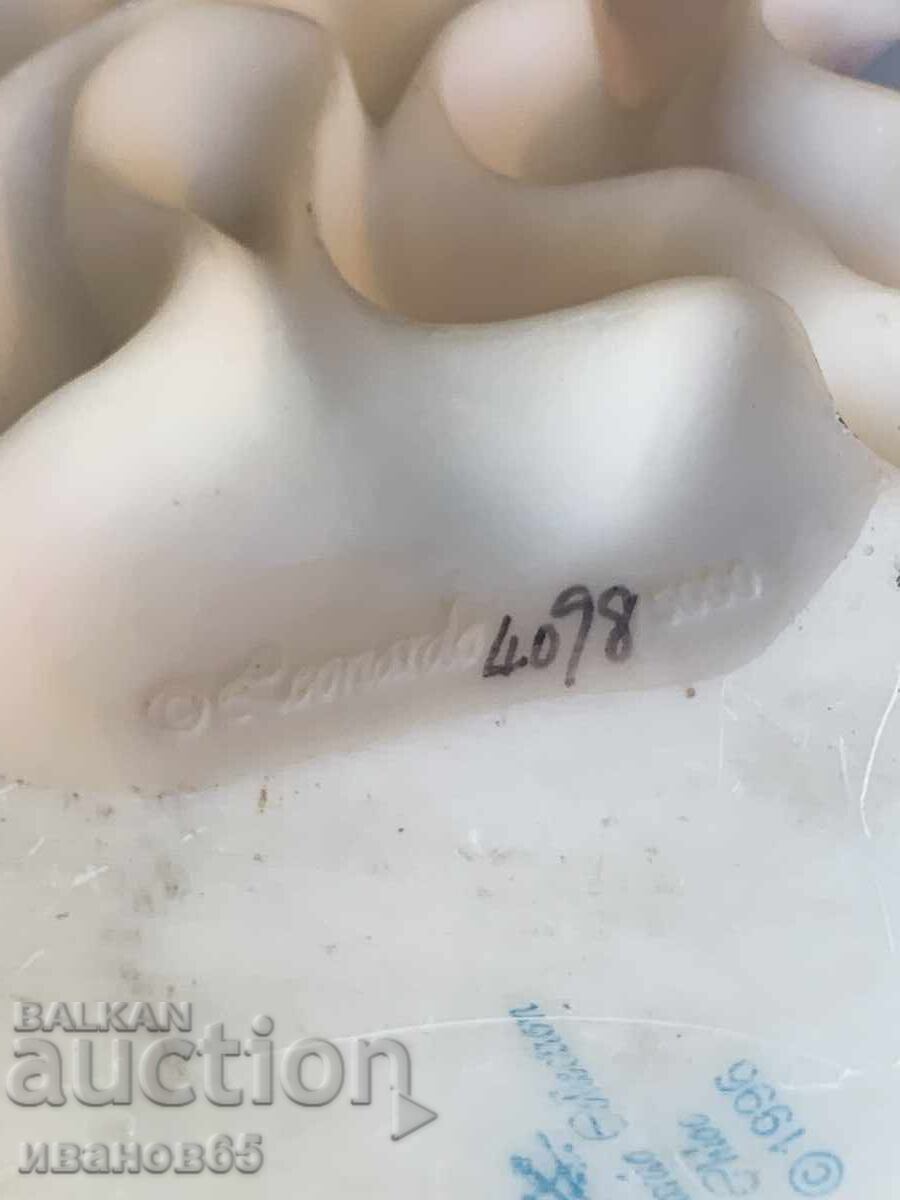 figurine figure - 7 figurine figure - 7