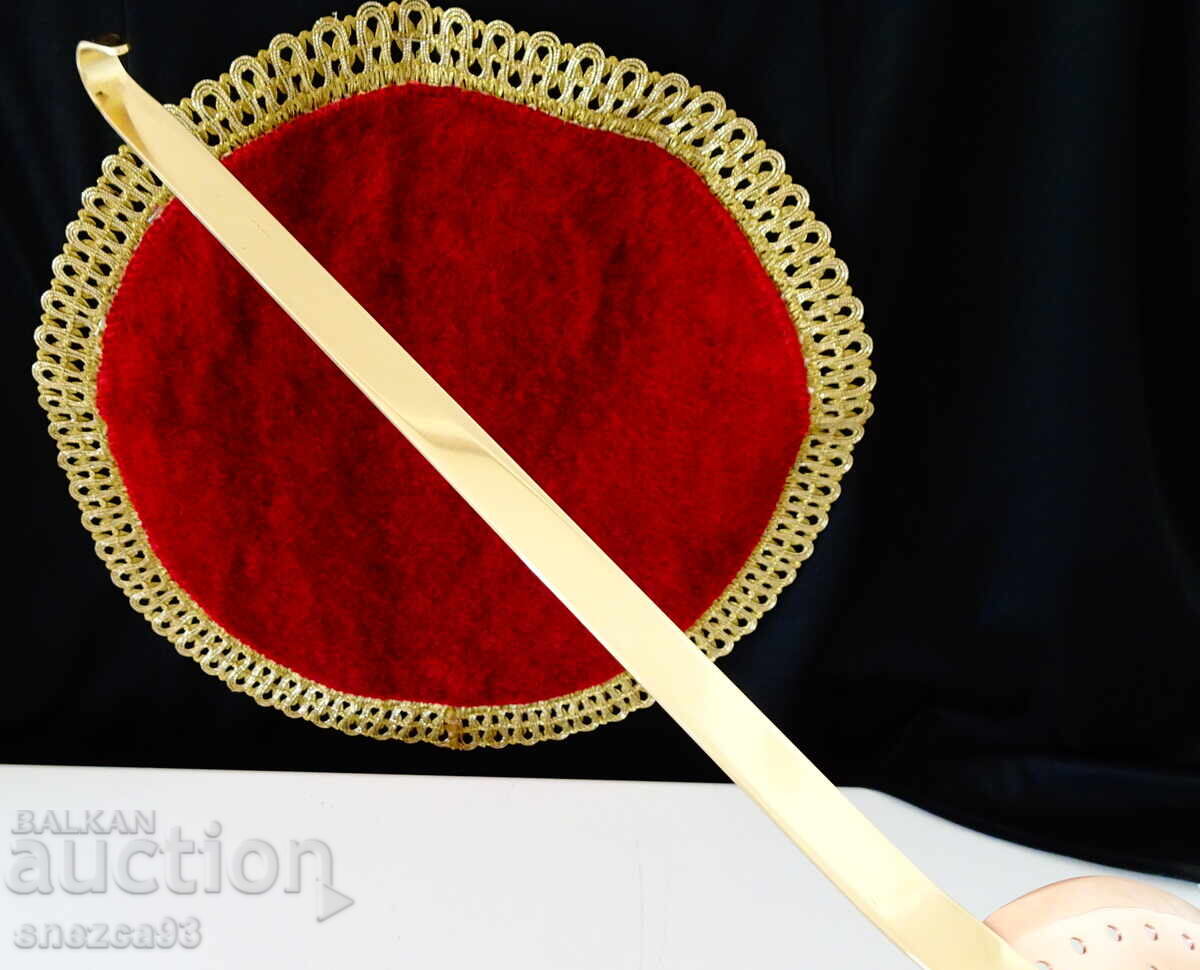 Delivery of Copper lattice spoon, strainer pure red honey