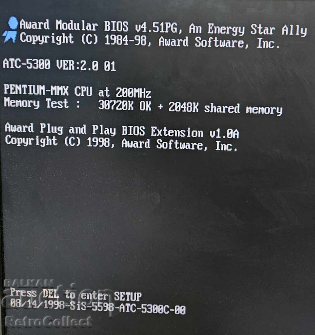 Licitație Procesor Intel Pentium 200 MMX funcțional retro CPU Socket 7 Licitație Procesor Intel Pentium 200 MMX funcțional retro CPU Socket 7