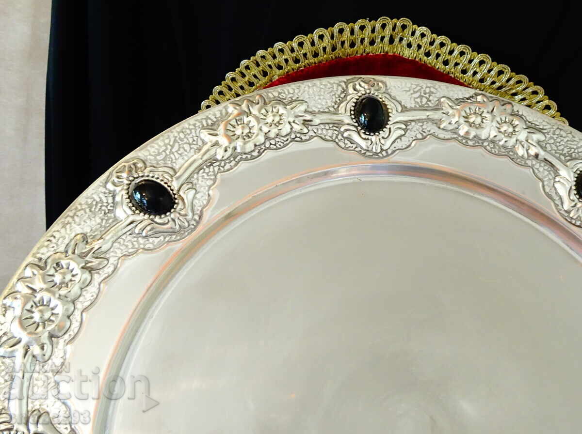 Посребрена поднос,рози,оникс 31 см. с цена 25.00 лв. | € 12.78