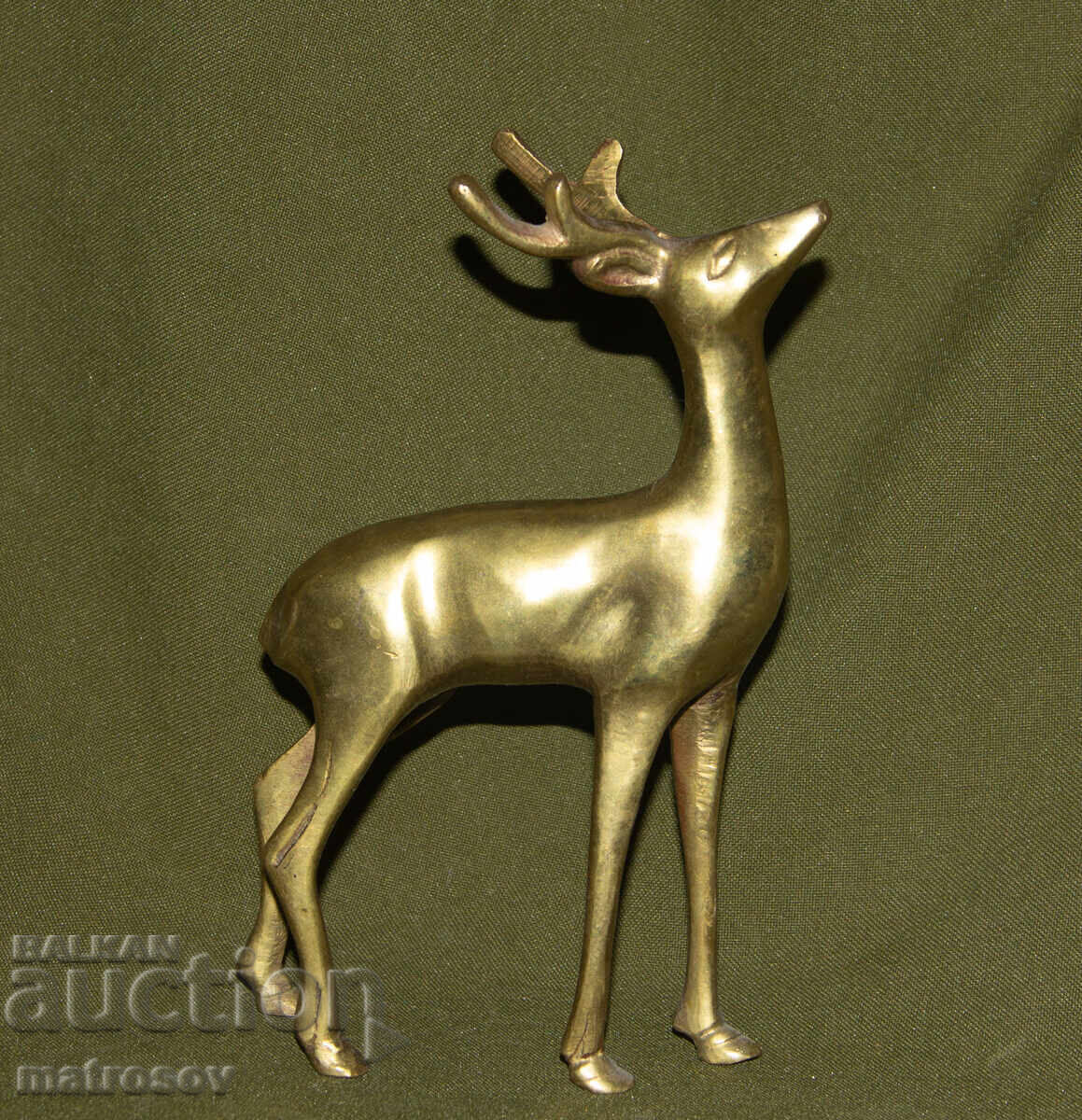 Аукцион Малка бронзова скулптура елен
