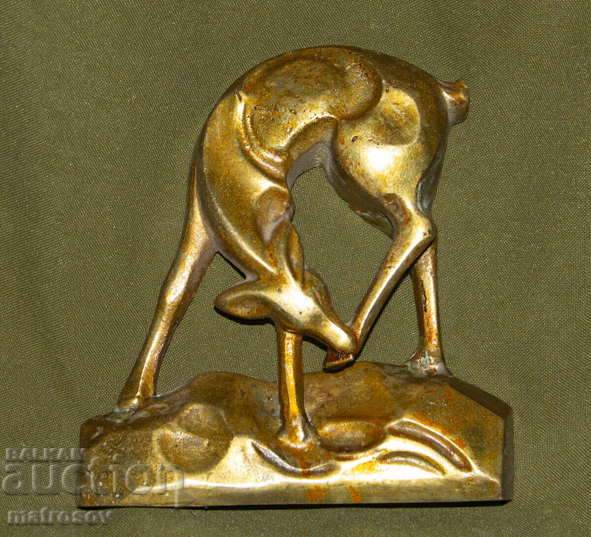 Малка месингова скулптура декорация за стена кошута с цена 180.00 лв. | € 92.03