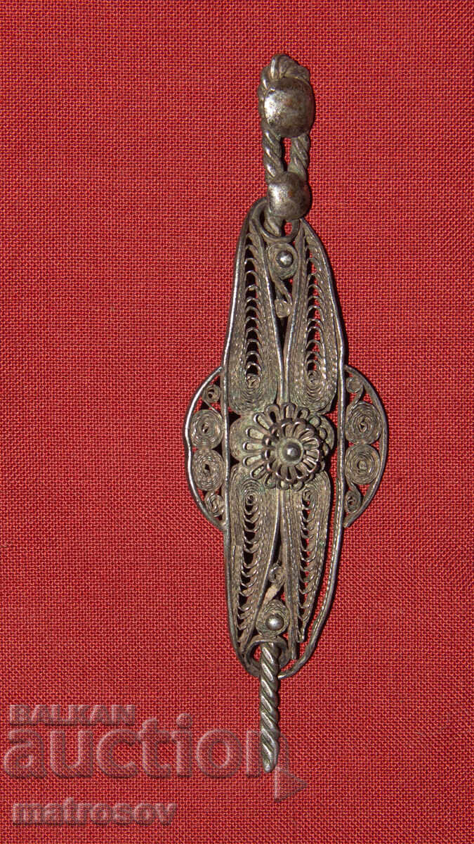 Broșă din filigran de argint vechi cu preț 140.00 BGN | € 71.58