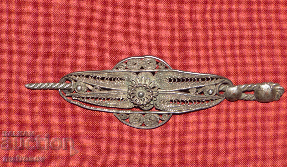 Broșă din filigran de argint vechi