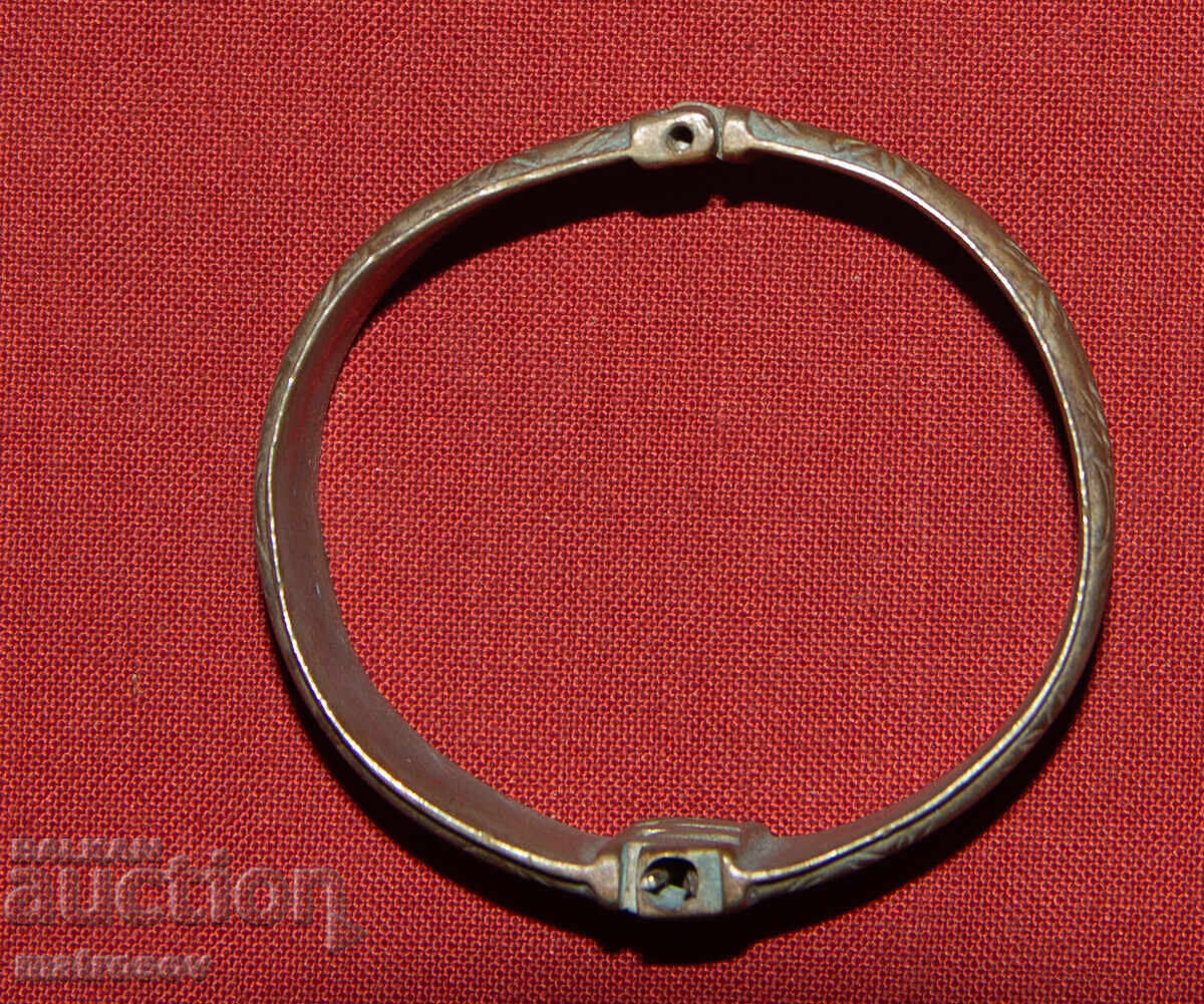 Аукцион Стара традиционна сребърна гривна накит Аукцион Стара традиционна сребърна гривна накит