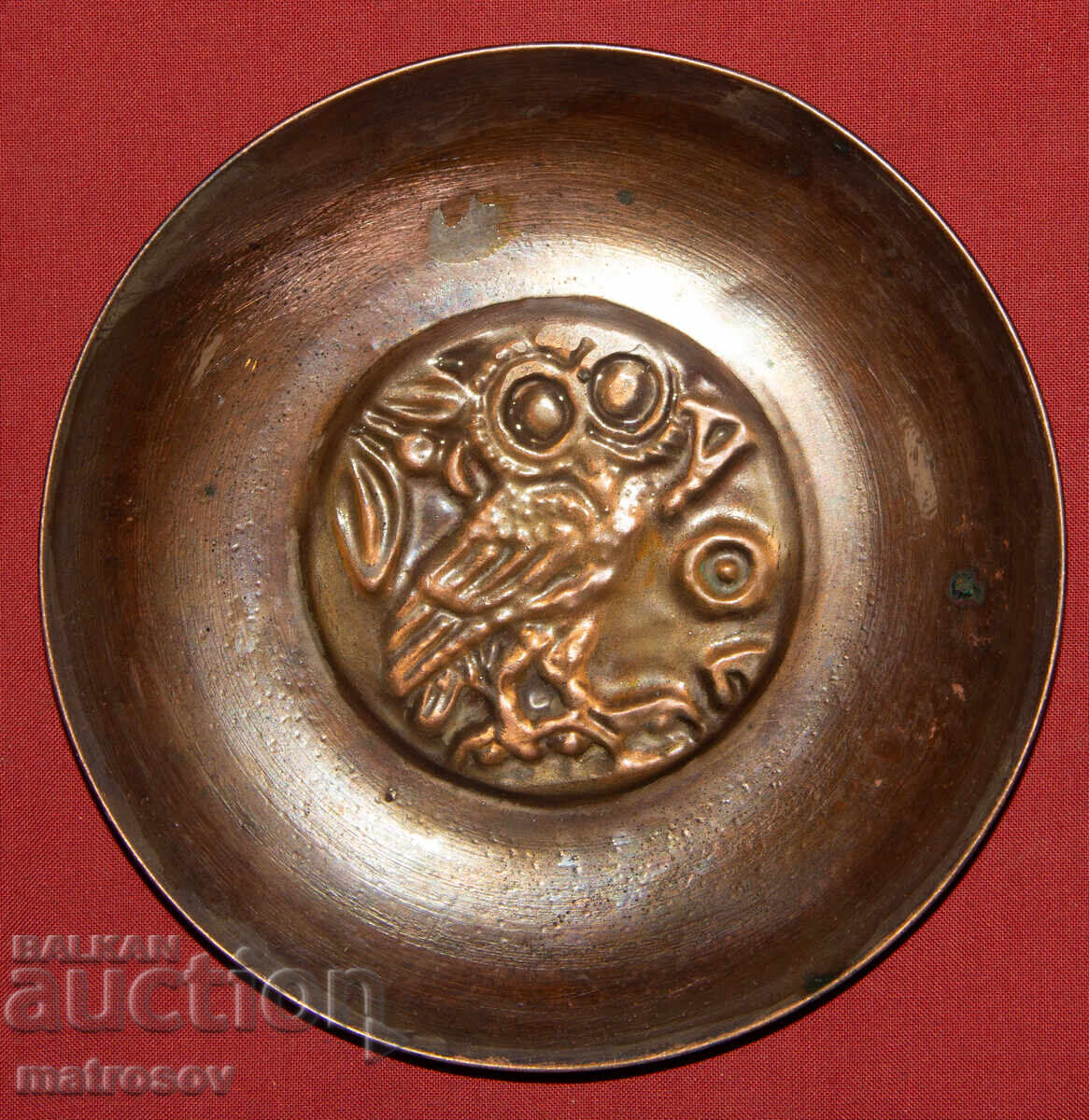 Honey plaque bas-relief cup stylized owl