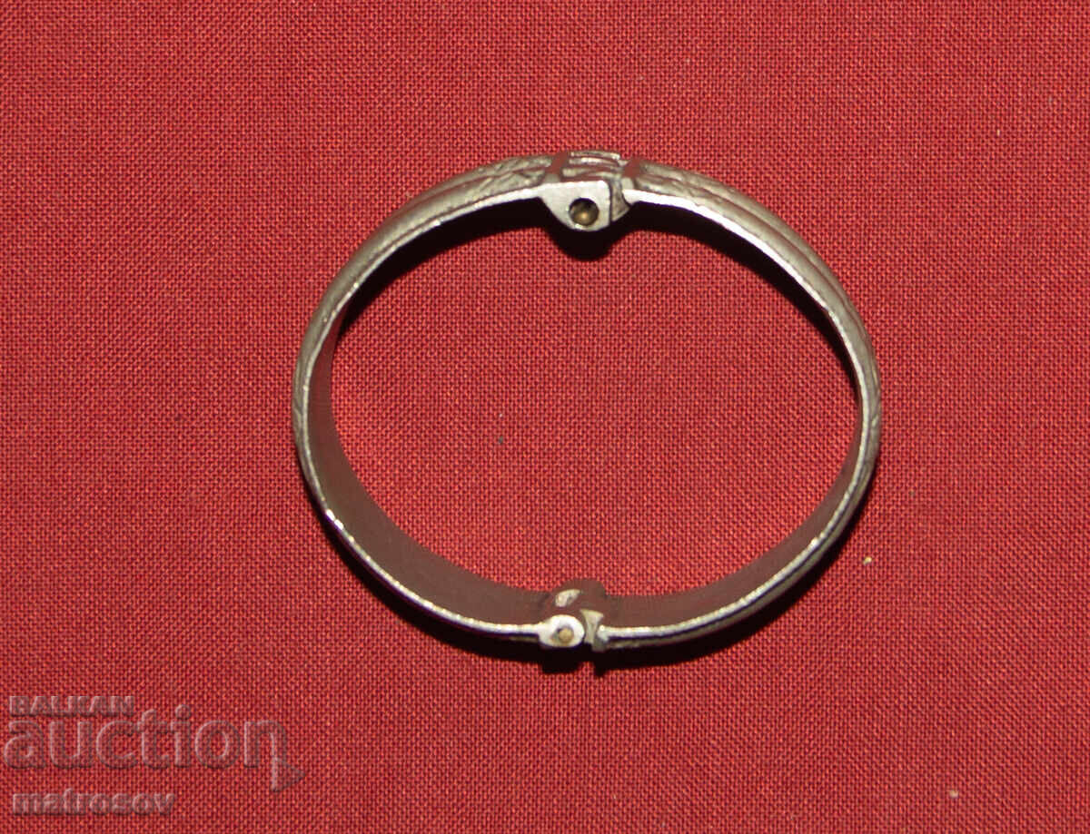 Παράδοση Παλαιό παραδοσιακό ασημένιο βραχιόλι κόσμημα
