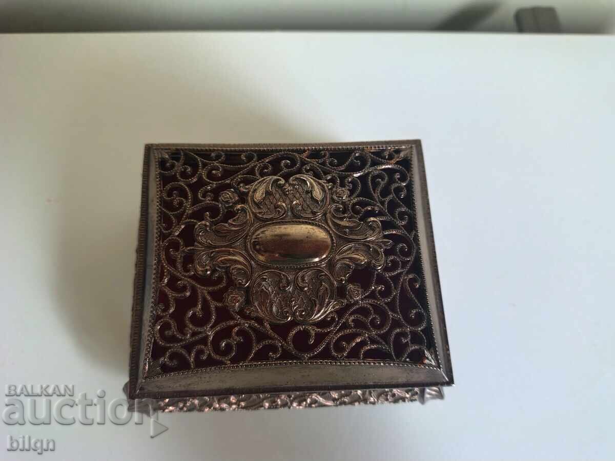 Beautiful Old Silver-Plated Jewelry Box with price 24.99 BGN | € 12.78 Beautiful Old Silver-Plated Jewelry Box with price 24.99 BGN | € 12.78