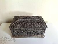 Cutie de bijuterii placată cu argint veche