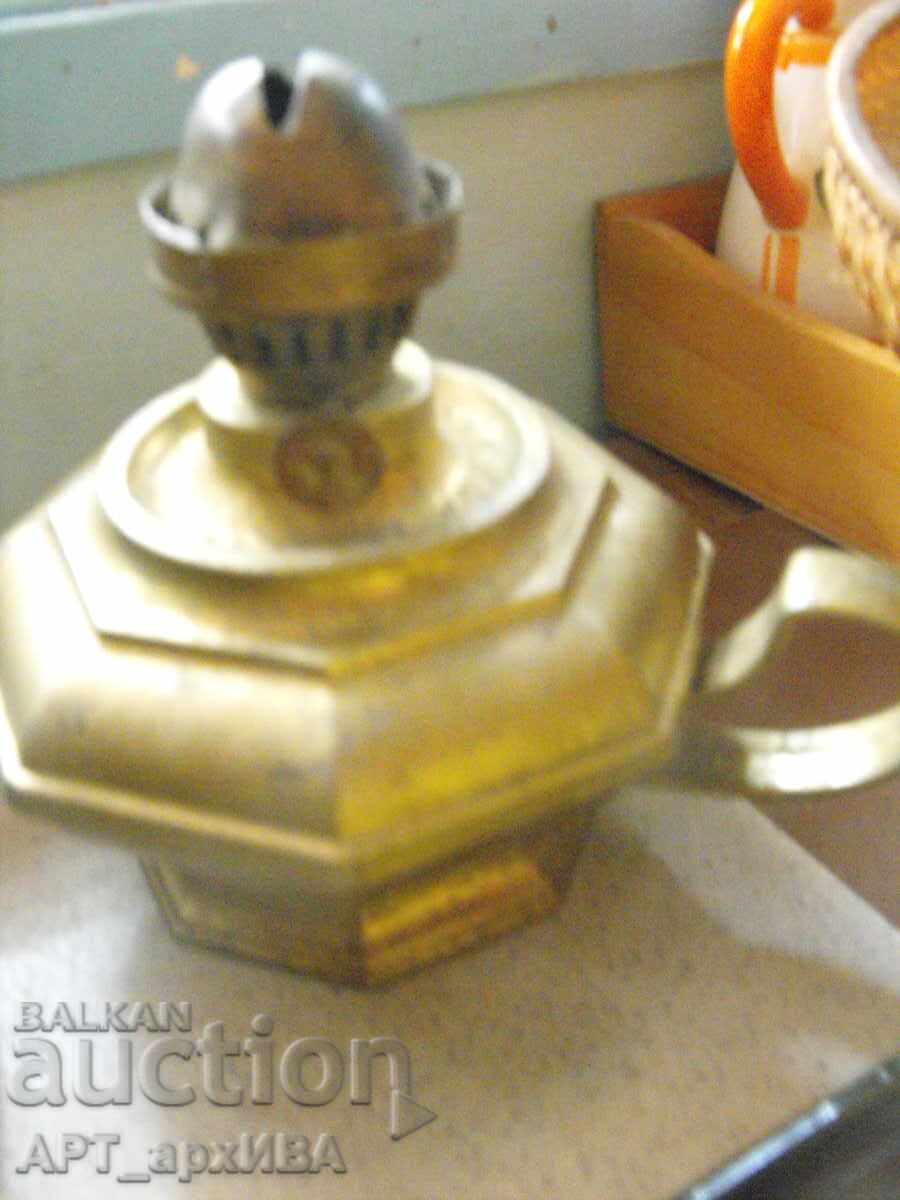 Газена лампа /без шишето/. Газена лампа /без шишето/.