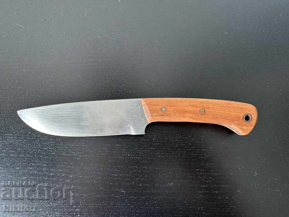 Cuțit de peeling lucrat manual cu preț 75.00 BGN | € 38.35