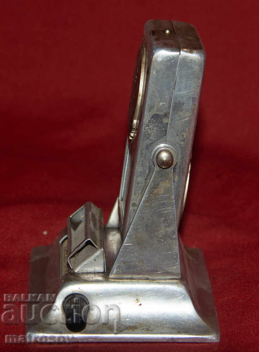 Доставка на Настолен механичен календар СССР