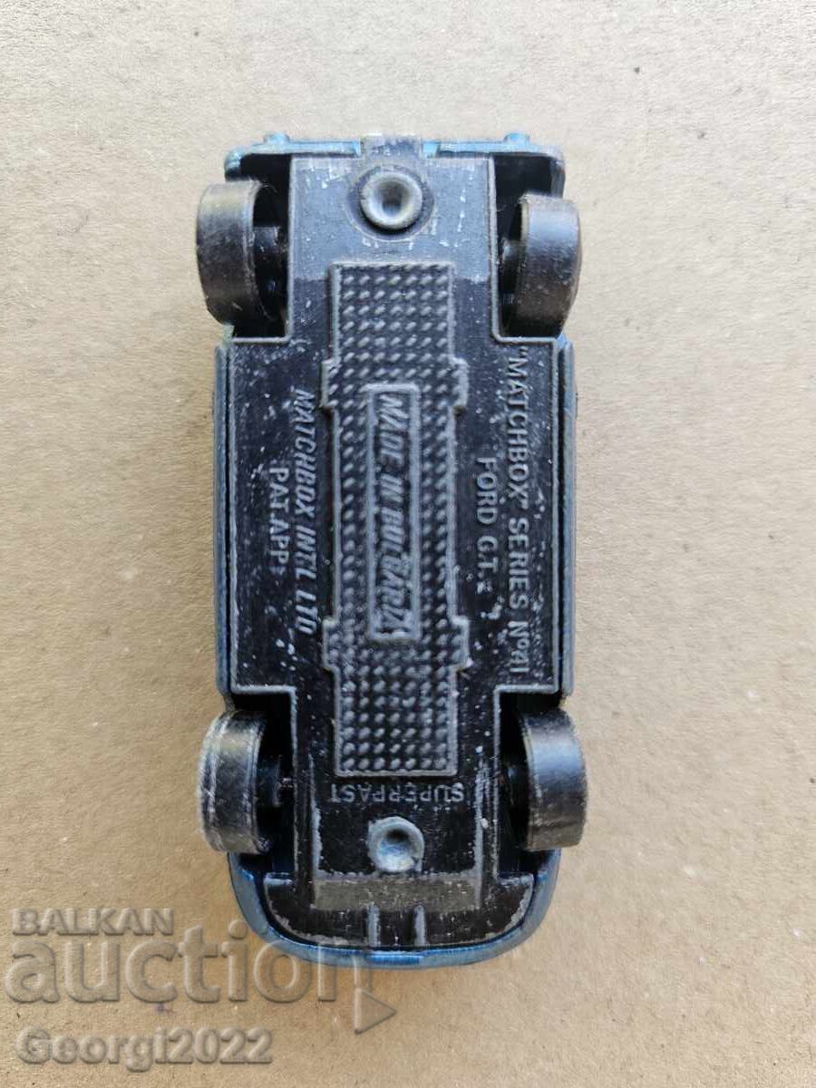 Delivery of MATCHBOX BULGARIA FORD GT