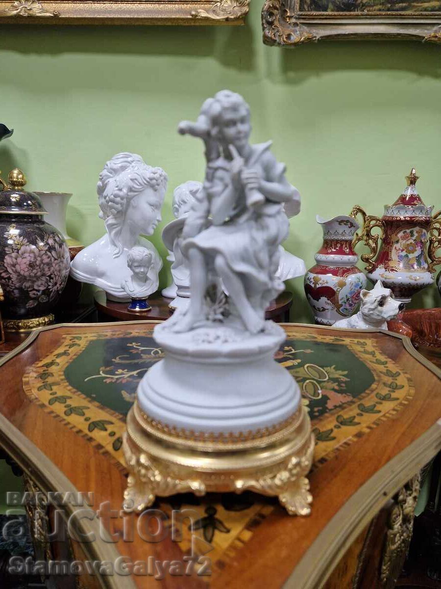 Stunning Italian Capodimonte Porcelain Figurine Statue with price 84.87 €