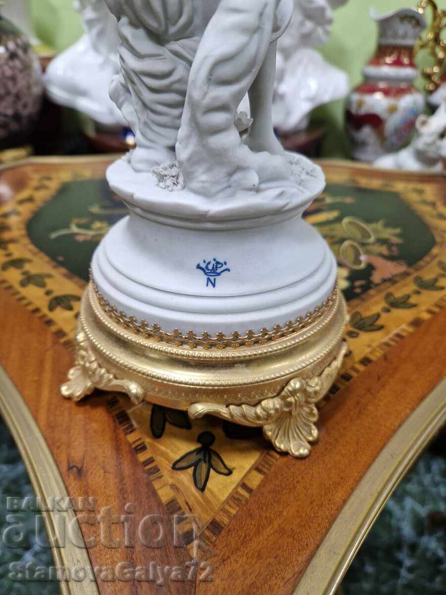 Stunning Italian Capodimonte Porcelain Figurine Statue - 7