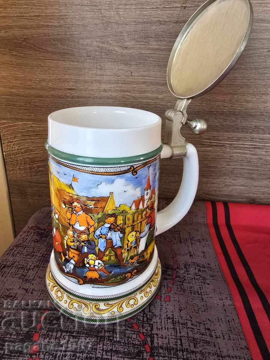 Delivery of Porcelain beer mug Delivery of Porcelain beer mug