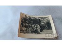 Φωτογραφία Νέοι άνδρες με καινούργιο μηχάνημα