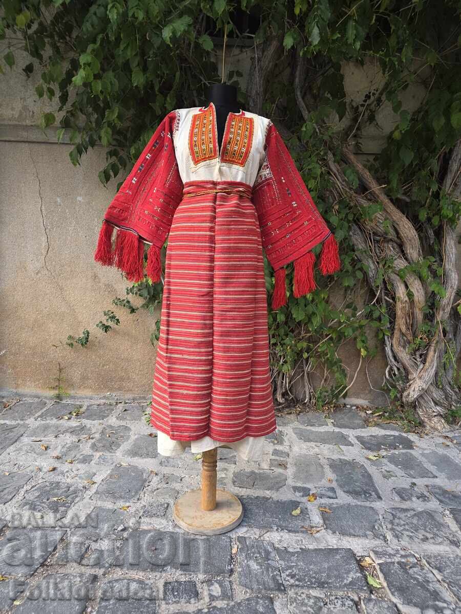 Кошула и скутина од Силево, уникатни, музејски елементи