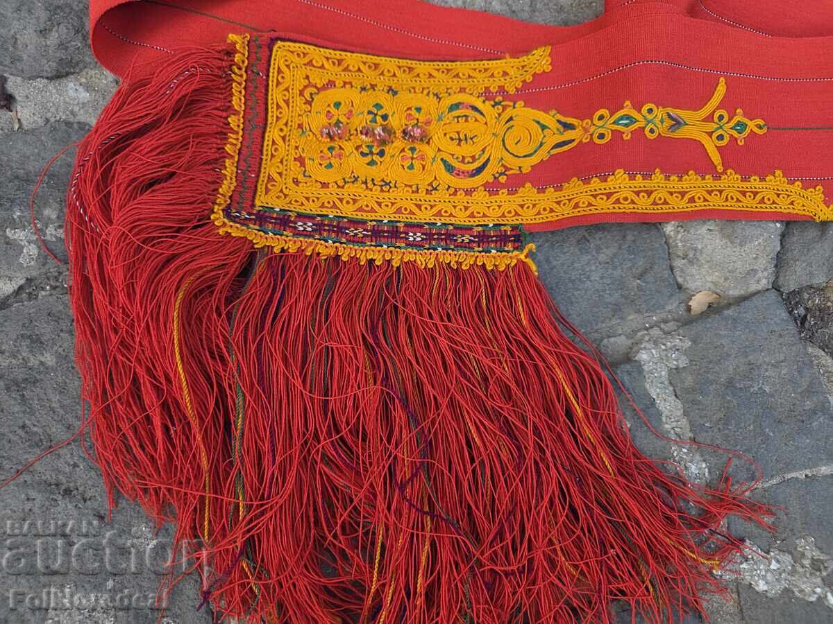 Centură - preș de mireasă din costumul de mireasă Smilevska cu preț 1500.00 BGN | € 766.94