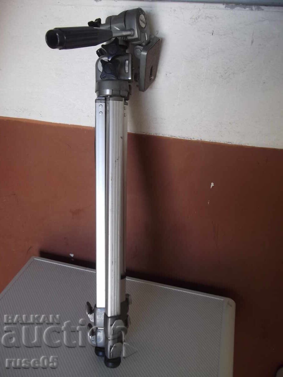 Trepied foto*Velbon VS-3 24" până la 50" inci*profesional din aluminiu cu preț 150.00 BGN | € 76.69