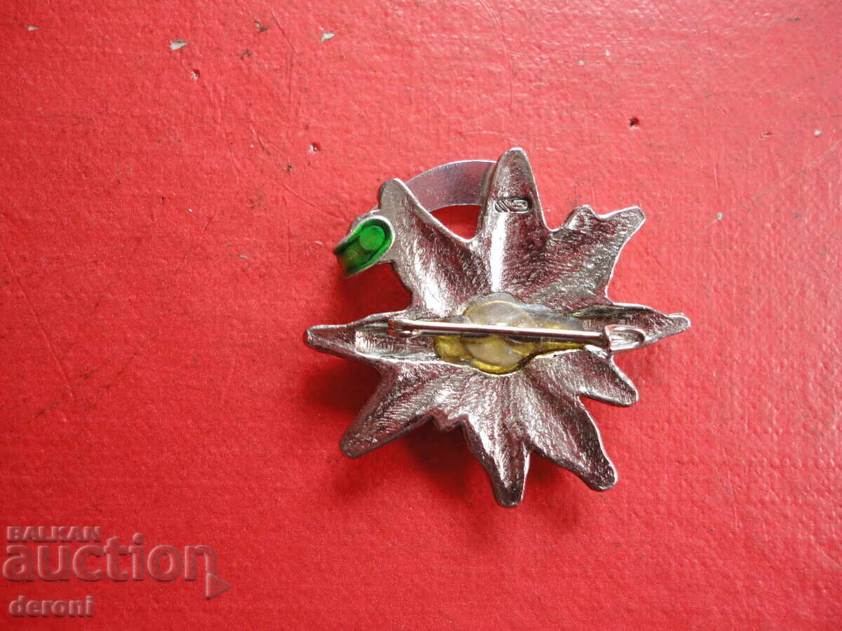 Delivery of Hunting badge sign brooch 5