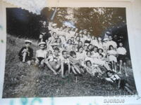 Παλιά φωτογραφία, 1939, Στο λιβάδι απέναντι από το εργοστάσιο τούβλων "Medetŭ"