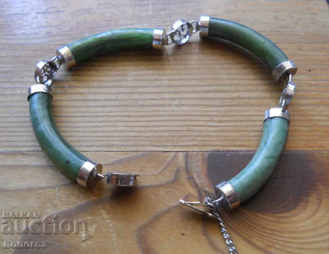 Licitație Brățară veche cu zale din jad chinezesc verde